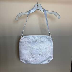 Vintage Ganson San Francisco Crossbody Bag White Embroidered draped bottom Fancy